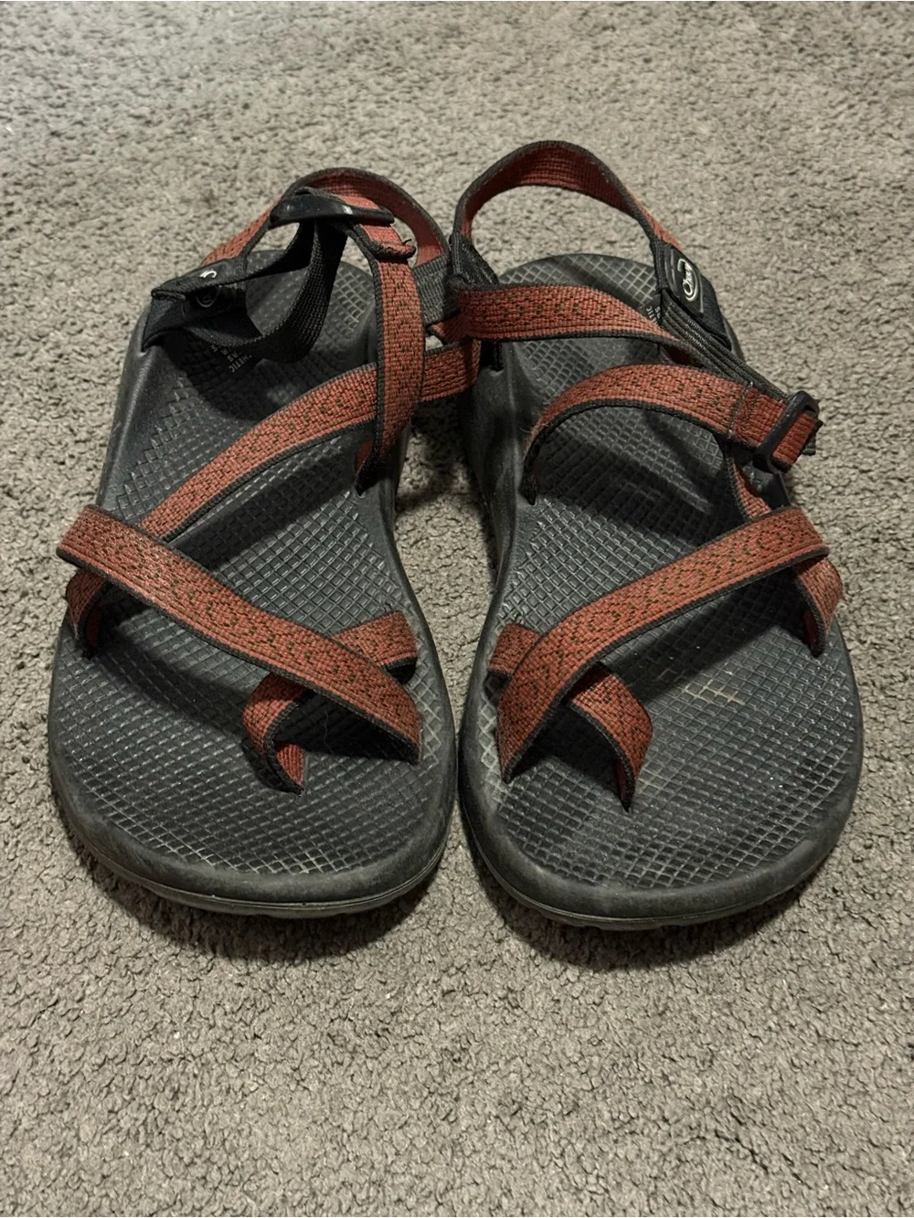 Men’s toe loop Chaco sandals